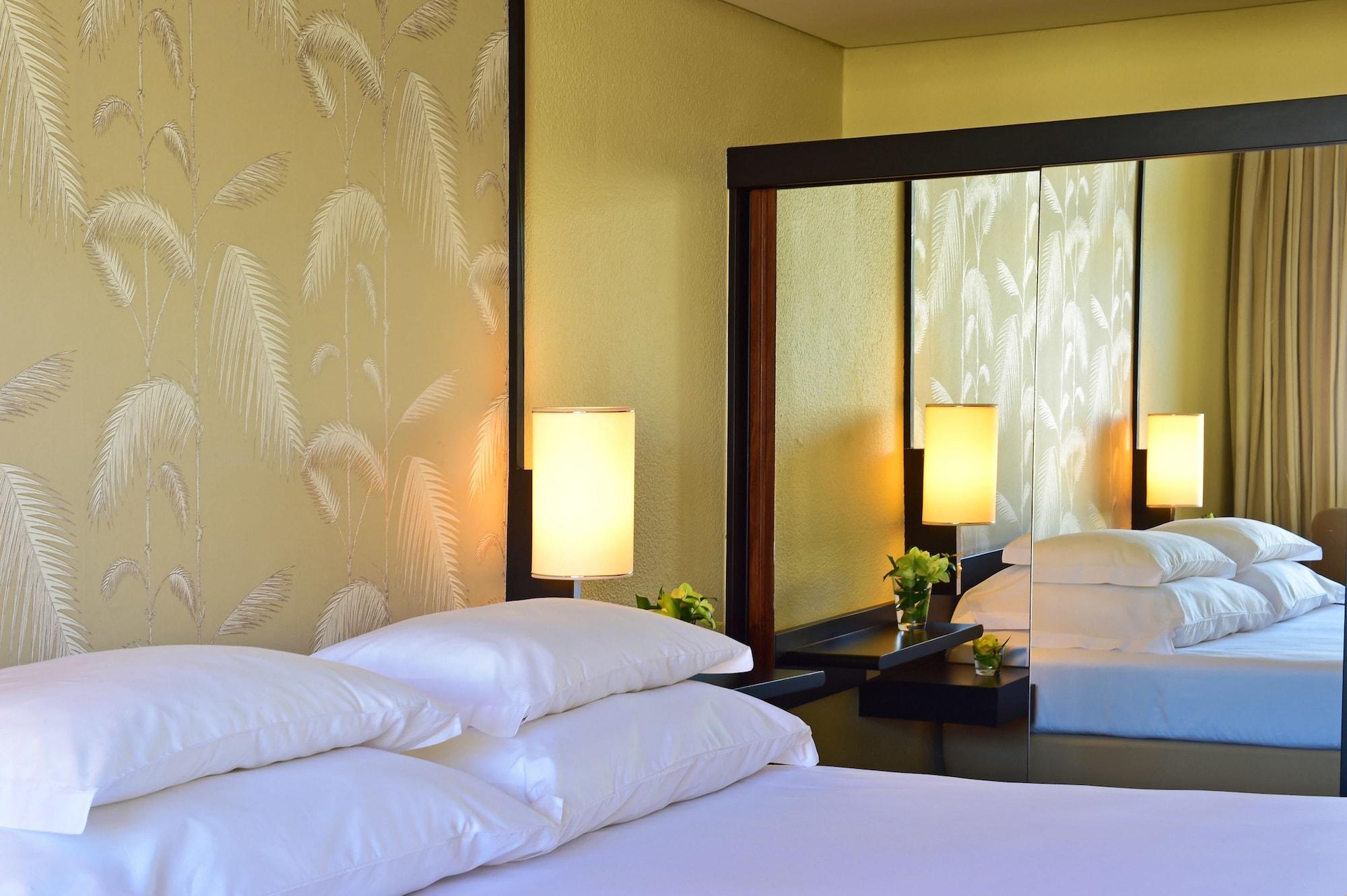 Pestana Casino Park Hotel & Casino Funchal  Exterior foto A bedroom at the hotel