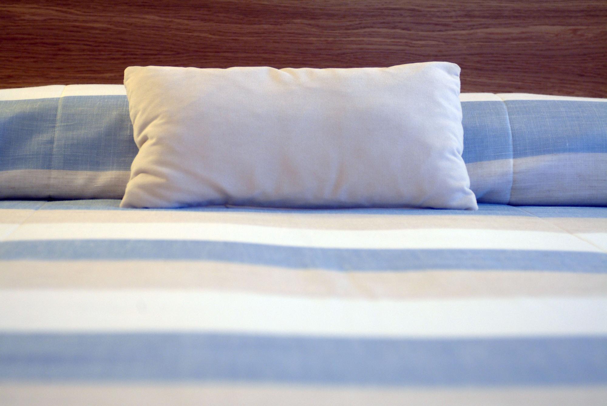 Pestana Casino Park Hotel & Casino Funchal  Exterior foto A pillow on a bed