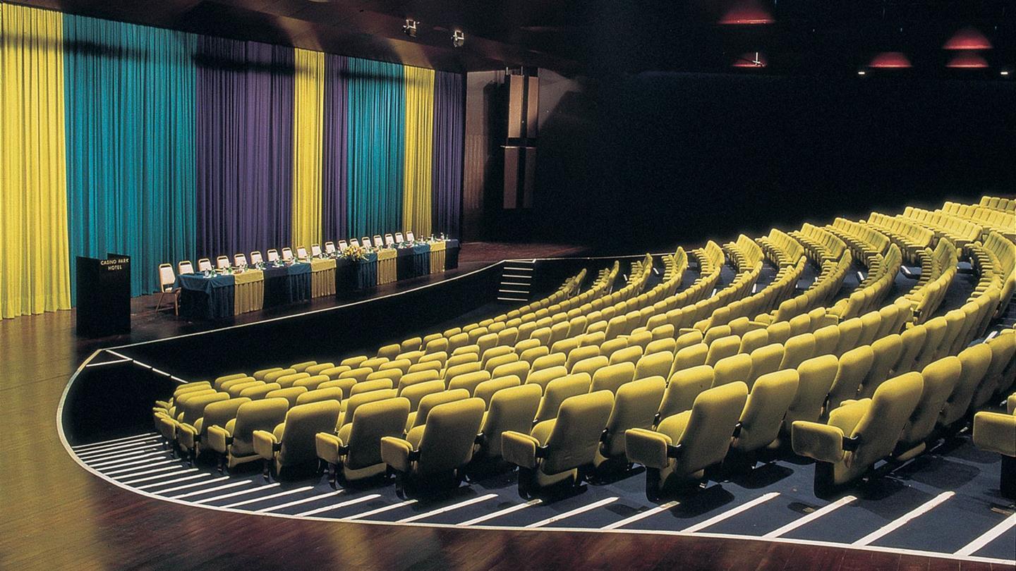 Pestana Casino Park Hotel & Casino Funchal  Facilități foto The interior of the main theatre