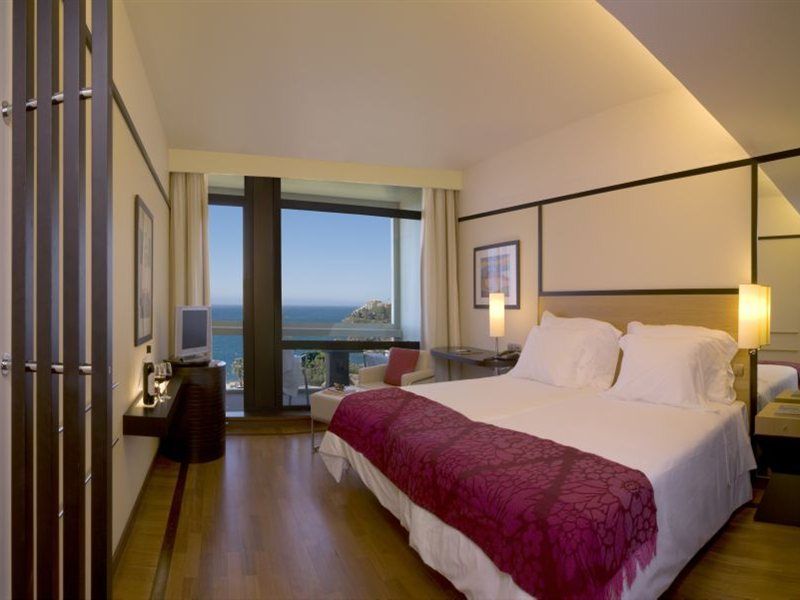 Pestana Casino Park Hotel & Casino Funchal  Exterior foto A room at the hotel
